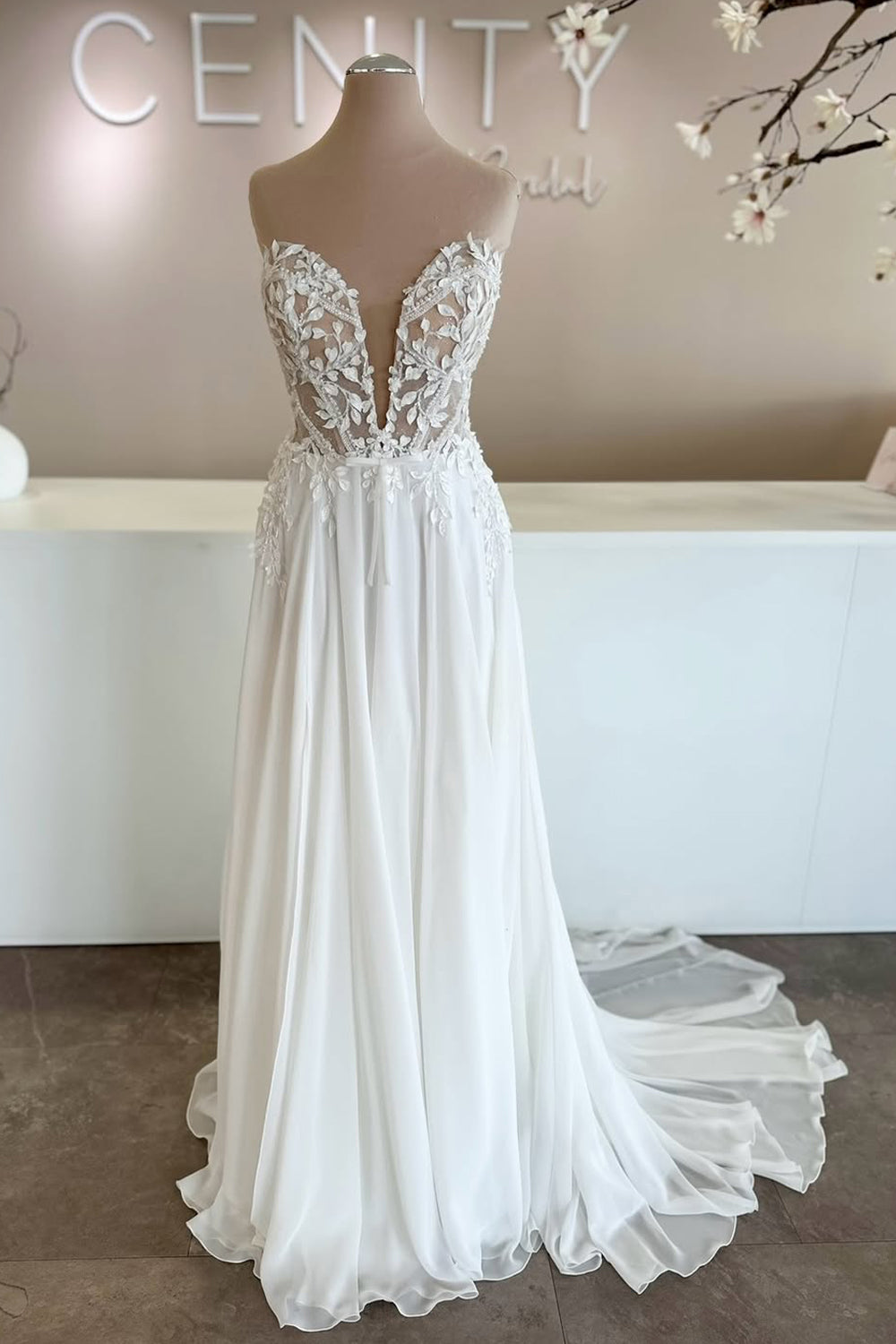 A Line Sweetheart Chiffon Wedding Dresses with Appliques JP070911