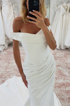 Elegant Mermaid Off the Shoulder Elastci Satin Wedding Dress JP072512