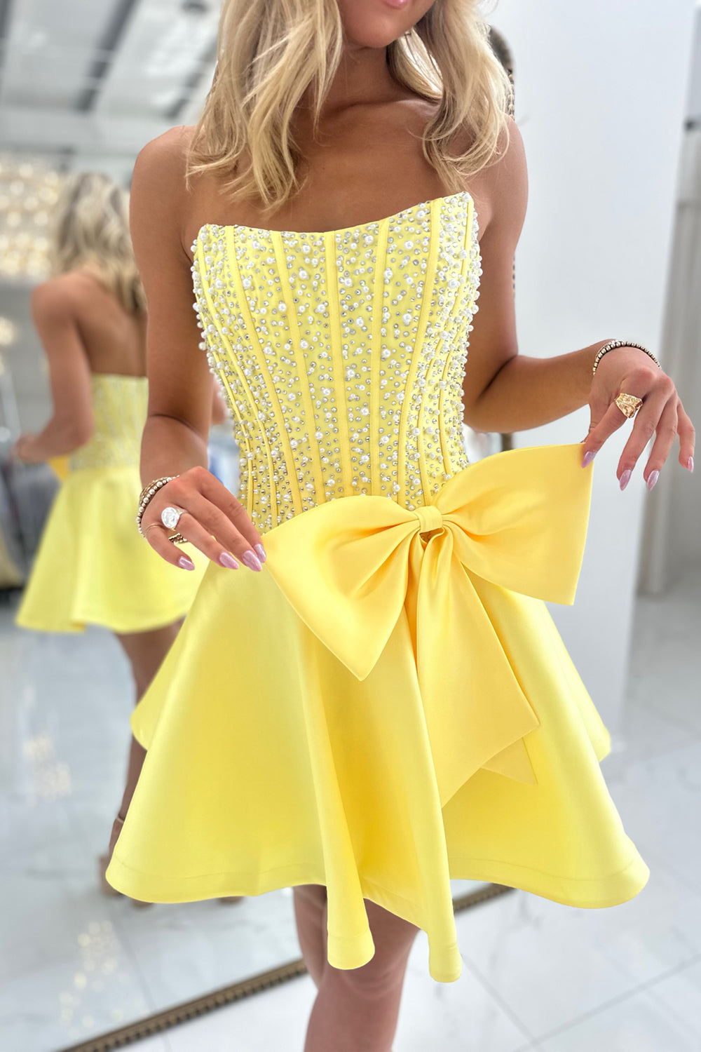 A Line Strapless Yellow Satin Short Homecoming Dresses with Beading JP071516