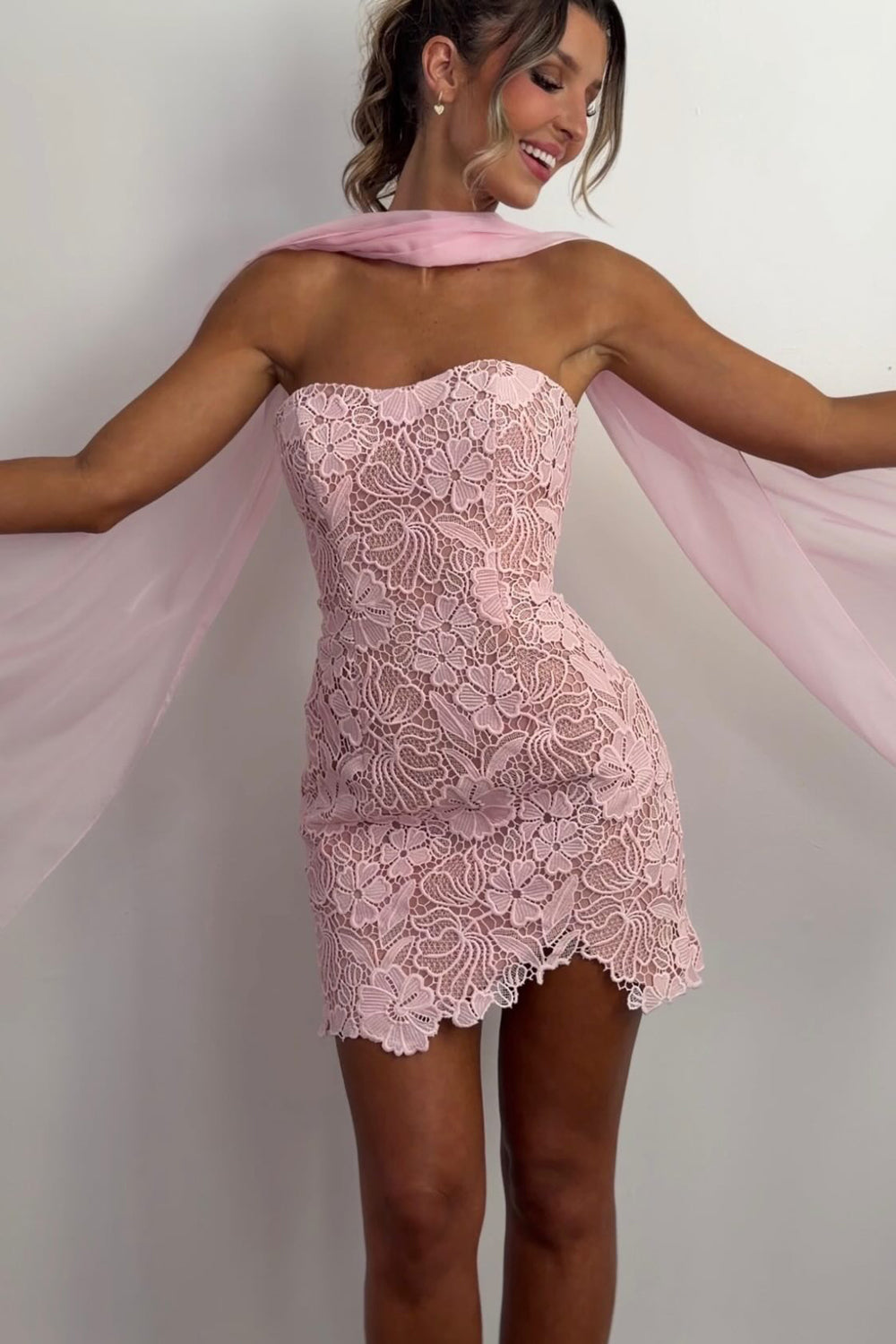 Strapless Tight Pink Lace Short Homecoming Dresses JP071509