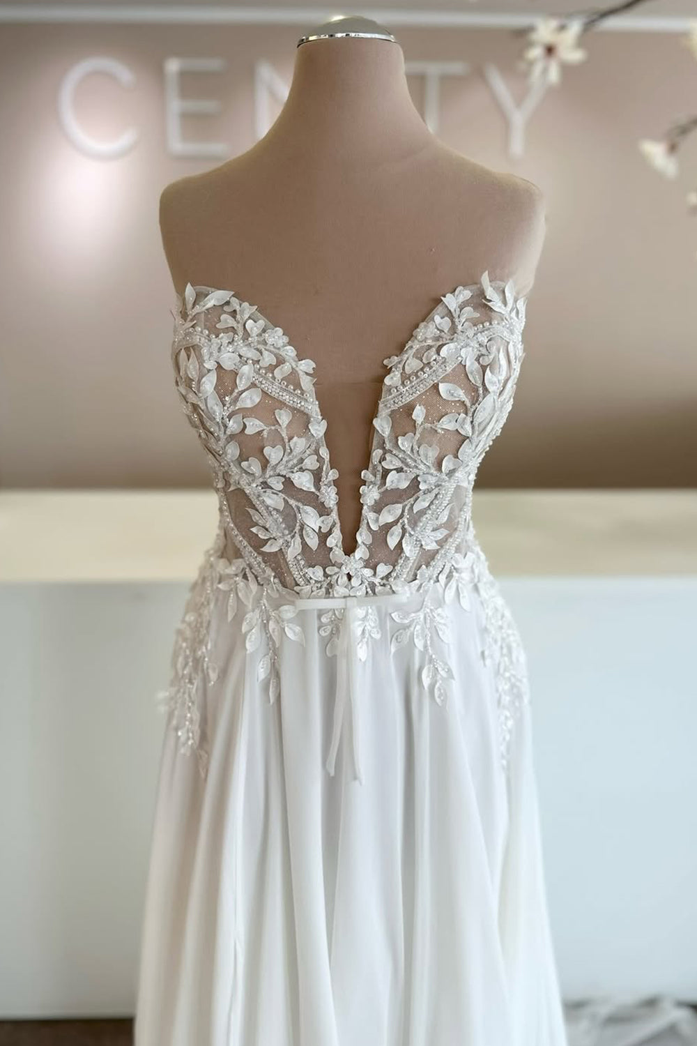 A Line Sweetheart Chiffon Wedding Dresses with Appliques JP070911