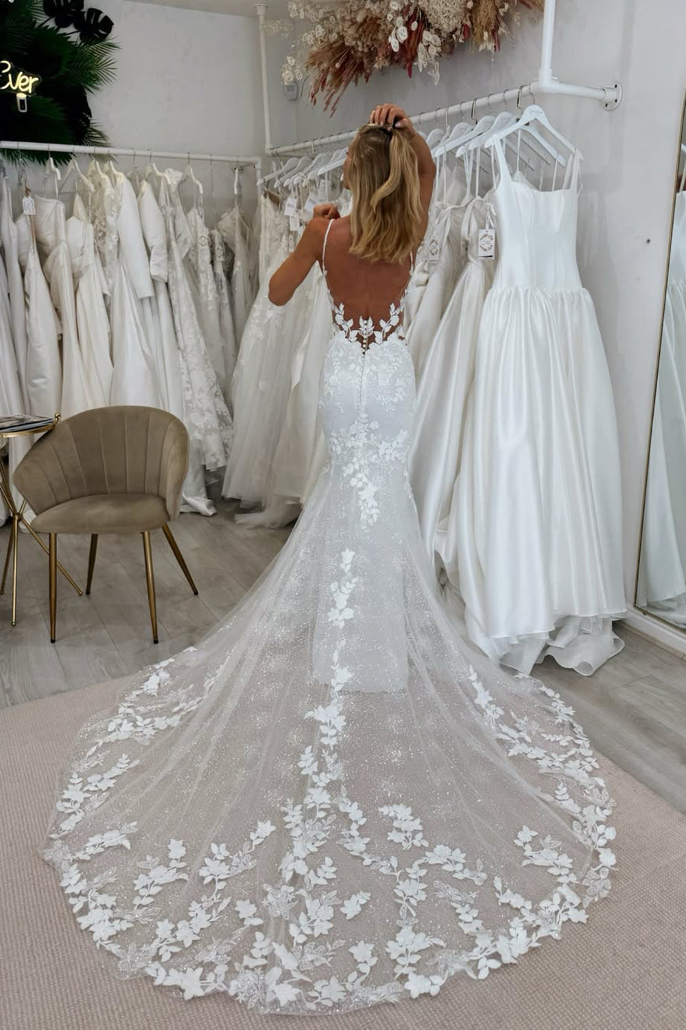 Sparkly Mermaid Lace Long Wedding Dresses with Appliques JP070921