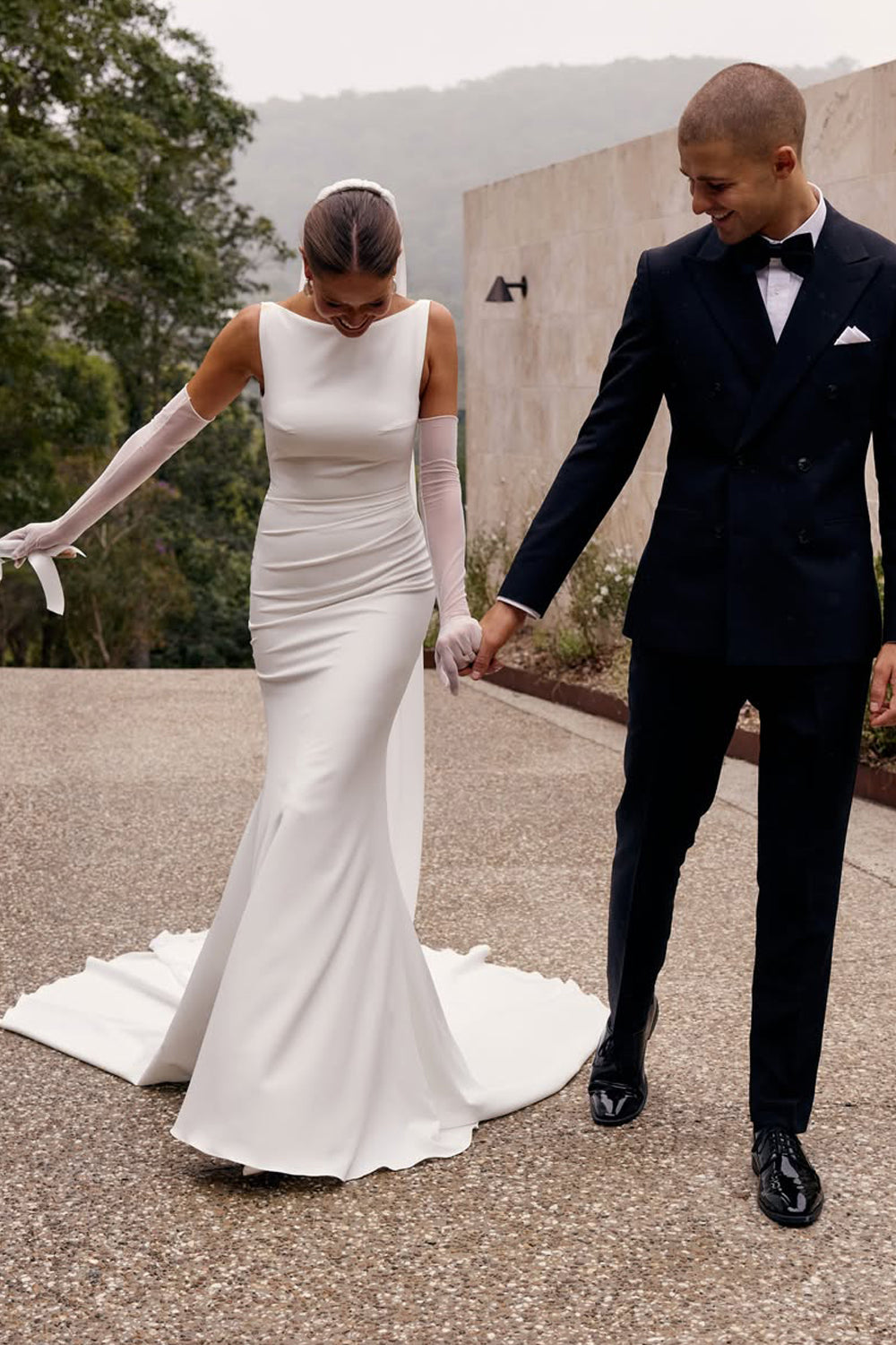 Mermaid Elegant Boat Neck Elastic Satin Wedding Dresses JP070909