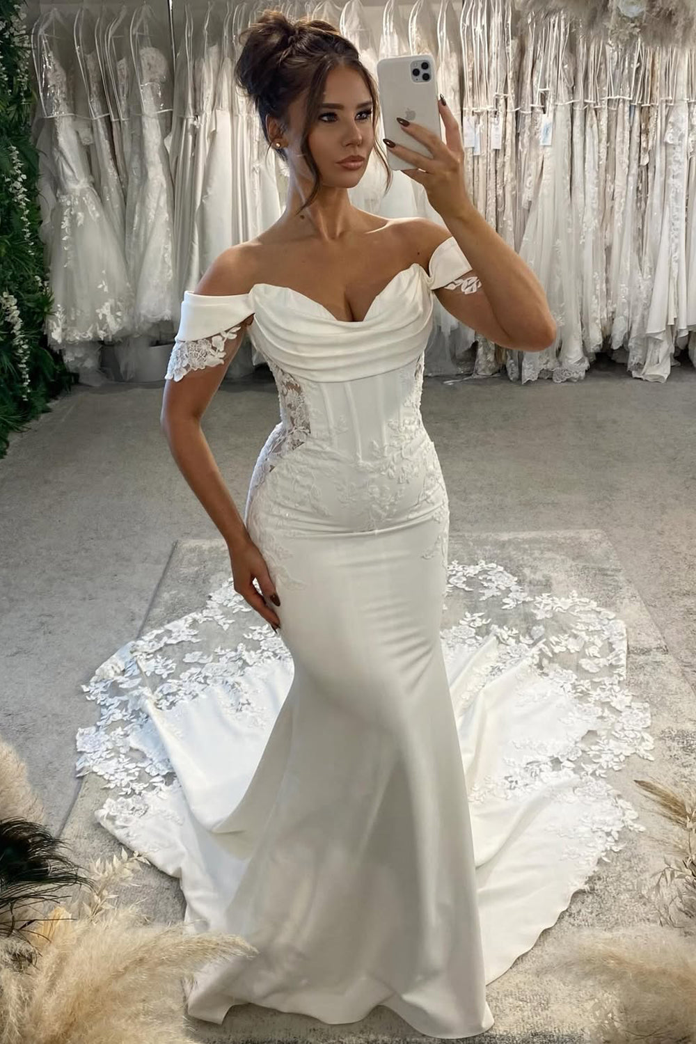 Off the Shoulder Elastic Satin Wedding Dresses with Appliques JP070912