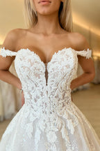 Luxurious Ball Gown Sweetheart Tulle Long Wedding Dresses with Lace JP072216